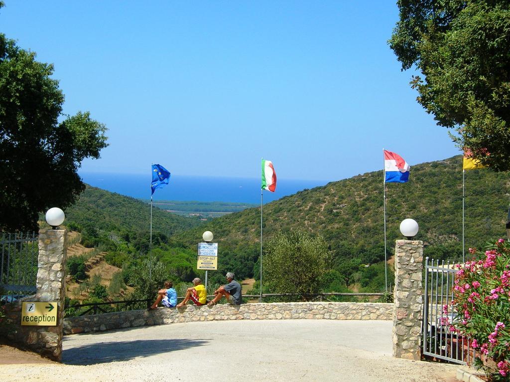 Blucamp Natural Village Campiglia Marittima Esterno foto